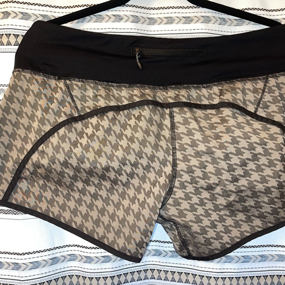 Lululemon shorts Size 10